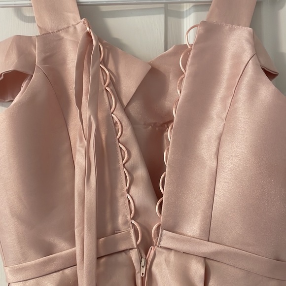 Mini pink dress - Picture 3 of 5